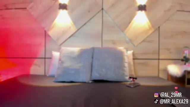 sussan fox  online show from 10, 3, 2026