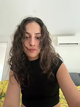 Snapshot of CoquineCharmeuse chatting on 20, 4, 2026 CoquineCharmeuse online show from 20, 4, 2026