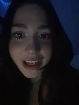 pudizinhaa  online show from 7, 4, 2026