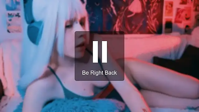 PeacchyPawss online show from 4, 2, 2026