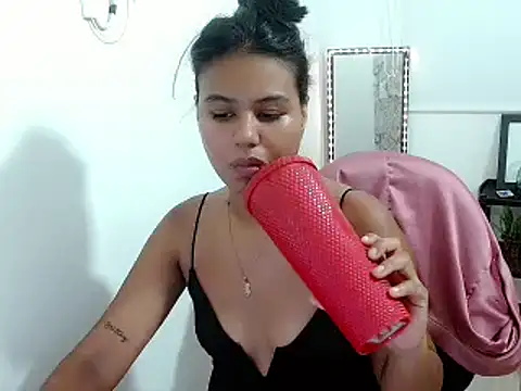 Snapshot of Shawnycarson chatting on 12, 5, 2026 Shawnycarson online show from 12, 5, 2026