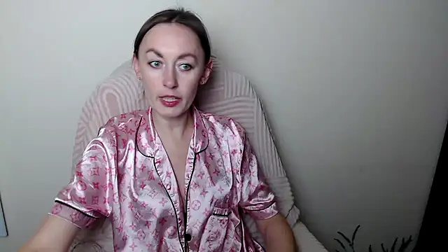 LiaSeass  online show from 25, 2, 2026