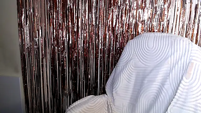 LiaSeass  online show from 7, 7, 2026