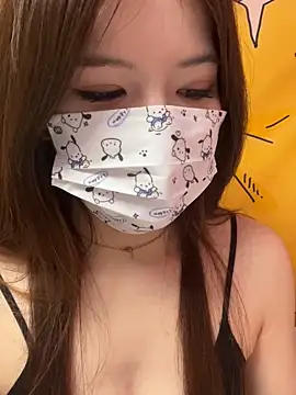 Snapshot of Momochen8839 chatting on 13, 3, 2026 Momochen8839 online show from 13, 3, 2026