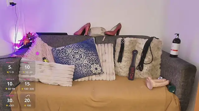 Snapshot of Laura_hotmilf chatting on 14, 3, 2026 Laura hotmilf online show from 14, 3, 2026