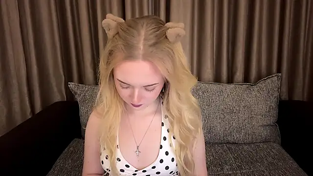 Snapshot of Dari_Foxx chatting on 25, 5, 2026 Dari Foxx online show from 25, 5, 2026