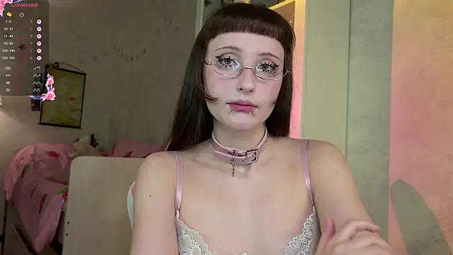 MiraJades online show from 24, 3, 2026