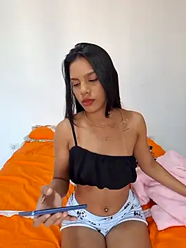 Snapshot of meenina_veneno chatting on 5, 2, 2026 meenina veneno online show from 5, 2, 2026