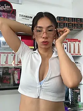 Snapshot of lunaluxury22 chatting on 23, 4, 2026 lunaluxury22 online show from 23, 4, 2026