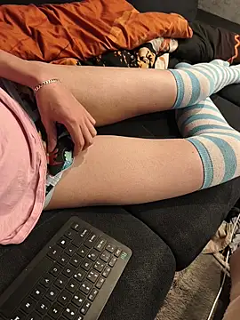 Snapshot of Femboitea-official chatting on 9, 5, 2026 Femboitea-official online show from 9, 5, 2026