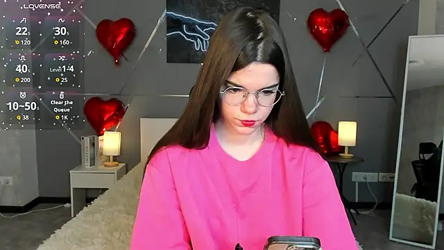 miss  evelyne online show from 12, 2, 2026