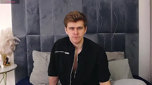 Snapshot of NickJohnas chatting on 1, 2, 2026 NickJohnas online show from 1, 2, 2026