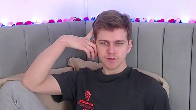 Snapshot of NickJohnas chatting on 15, 2, 2026 NickJohnas online show from 15, 2, 2026