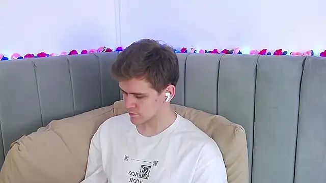 Snapshot of NickJohnas chatting on 21, 2, 2026 NickJohnas online show from 21, 2, 2026