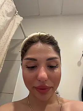 Snapshot of SilkyMira chatting on 17, 1, 2026 SilkyMira online show from 17, 1, 2026