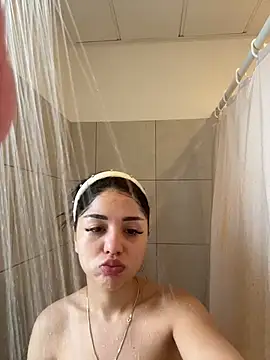 Snapshot of SilkyMira chatting on 4, 2, 2026 SilkyMira online show from 4, 2, 2026