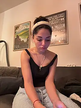 Snapshot of SilkyMira chatting on 7, 2, 2026 SilkyMira online show from 7, 2, 2026