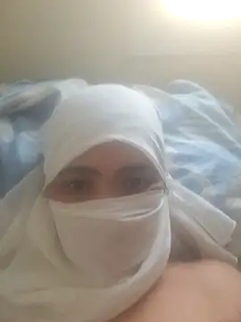 Snapshot of katiyvy chatting on 18, 12, 2025 katiyvy online show from 18, 12, 2025