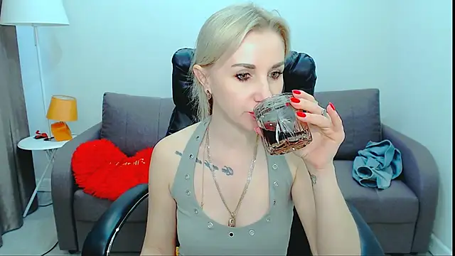 Hanna--Sweet online show from 15, 5, 2026