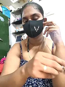 Snapshot of pattupattuma27 chatting on 29, 4, 2026 pattupattuma27 online show from 29, 4, 2026