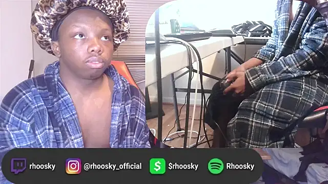 Snapshot of YourLittleBoyfriend chatting on 6, 1, 2026 YourLittleBoyfriend online show from 6, 1, 2026