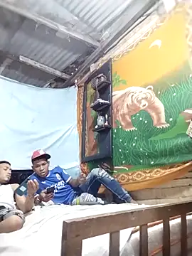 Snapshot of twobigscock23 chatting on 16, 4, 2026 twobigscock23 online show from 16, 4, 2026