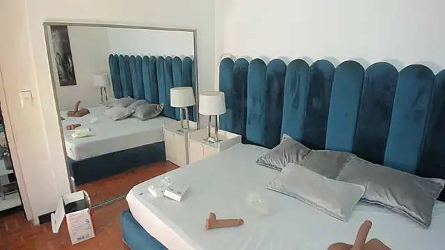 Scarlett  Noir online show from 14, 4, 2026