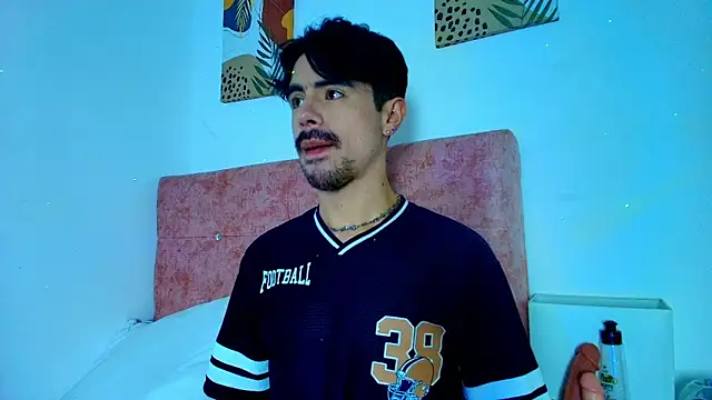 Snapshot of Ethan_Briggs chatting on 13, 1, 2026 Ethan Briggs online show from 13, 1, 2026