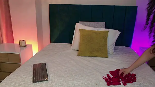 PaulinaSaint online show from 20, 12, 2025