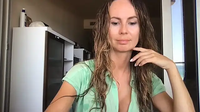 LeMilf online show from 15, 6, 2026