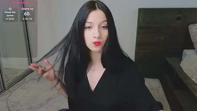 AlicePowells online show from 14, 4, 2026