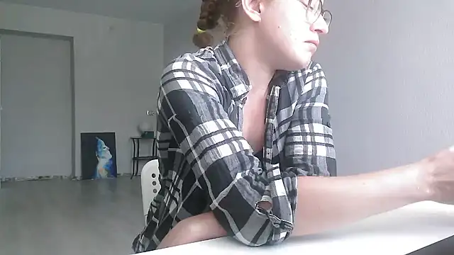 Snapshot of Alice_newhome chatting on 14, 6, 2026 Alice newhome online show from 14, 6, 2026