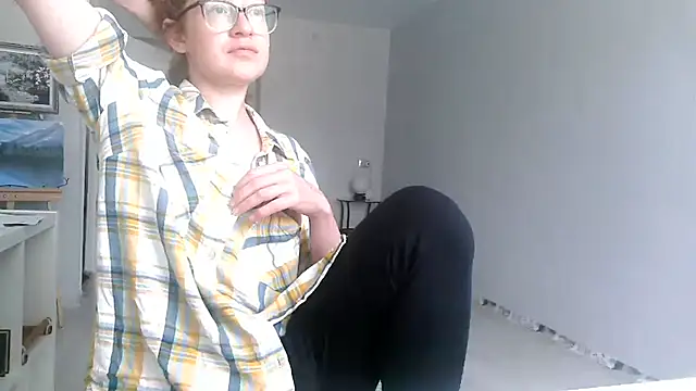 Snapshot of Alice_newhome chatting on 20, 6, 2026 Alice newhome online show from 20, 6, 2026