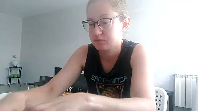 Snapshot of Alice_newhome chatting on 6, 7, 2026 Alice newhome online show from 6, 7, 2026