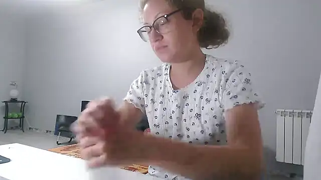 Snapshot of Alice_newhome chatting on 12, 7, 2026 Alice newhome online show from 12, 7, 2026