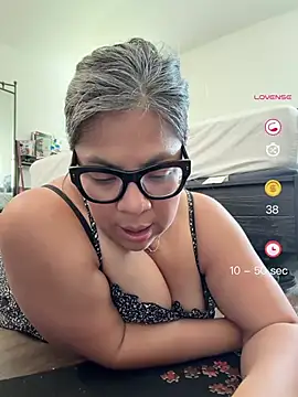 Snapshot of BettyWhispers chatting on 20, 5, 2026 BettyWhispers online show from 20, 5, 2026