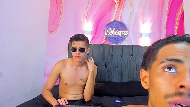 Hotsweet Guys online show from 22, 12, 2025