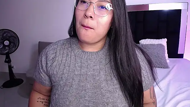 CataleyaRoselle online show from 17, 2, 2026