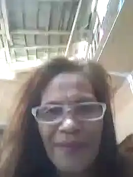 Snapshot of Petite_elise chatting on 7, 1, 2026 Petite elise online show from 7, 1, 2026