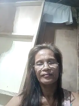 Snapshot of Petite_elise chatting on 7, 7, 2026 Petite elise online show from 7, 7, 2026