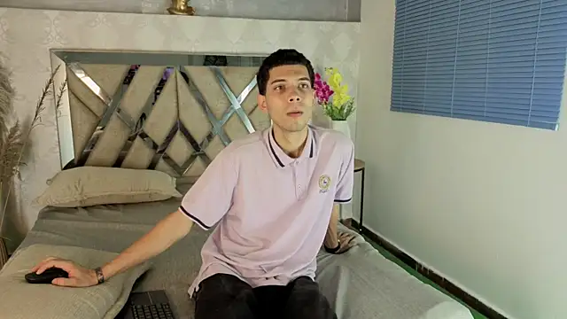 prettyboyy 13 online show from 20, 12, 2025