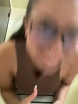 Snapshot of shayla__bross chatting on 15, 1, 2026 shayla bross online show from 15, 1, 2026