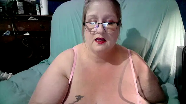 Snapshot of jade-belle chatting on 8, 5, 2026 jade-belle online show from 8, 5, 2026