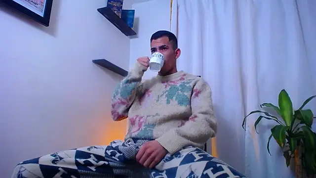 TOMBOYSEXX online show from 4, 3, 2026