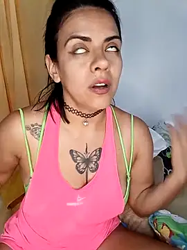 Snapshot of luluclark69 chatting on 4, 2, 2026 luluclark69 online show from 4, 2, 2026