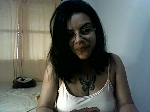 Snapshot of luluclark69 chatting on 3, 3, 2026 luluclark69 online show from 3, 3, 2026