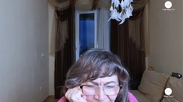 Snapshot of Betty_Bricks chatting on 12, 5, 2026 Betty Bricks online show from 12, 5, 2026