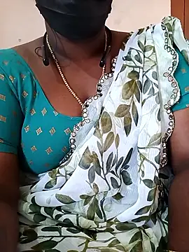 Snapshot of Tamil_Bhuvi69 chatting on 2, 2, 2026 Tamil Bhuvi69 online show from 2, 2, 2026