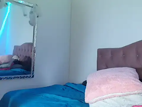 camilita0608 online show from 16, 12, 2025