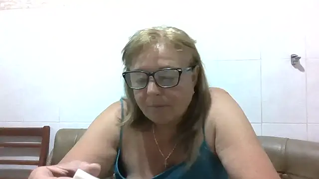Snapshot of LinaLight88 chatting on 25, 6, 2026 LinaLight88 online show from 25, 6, 2026